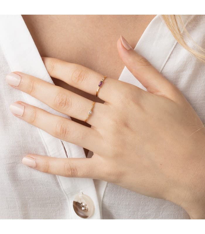 Anillo de mujer con amatista. Anillo con piedra preciosa. Compra online.