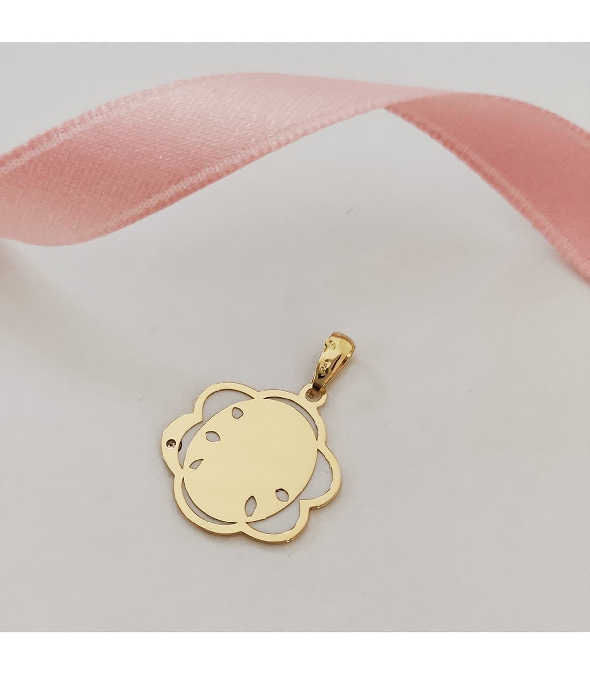 Medalla religiosa Comunión Oro 18K Virgen niña Nácar Flor regalo joya personalizada