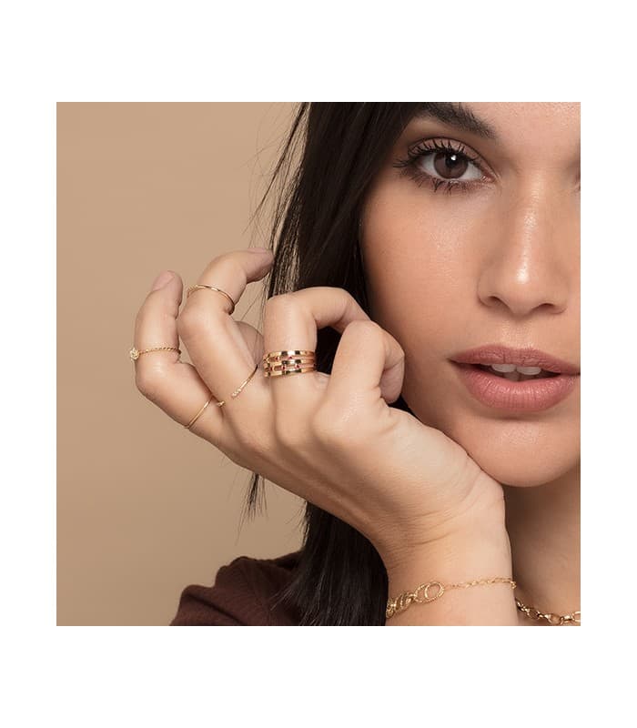 Anillo Red Band Oro amarillo 18K sortija de bandas con piedras joyas online de oro para mujer
