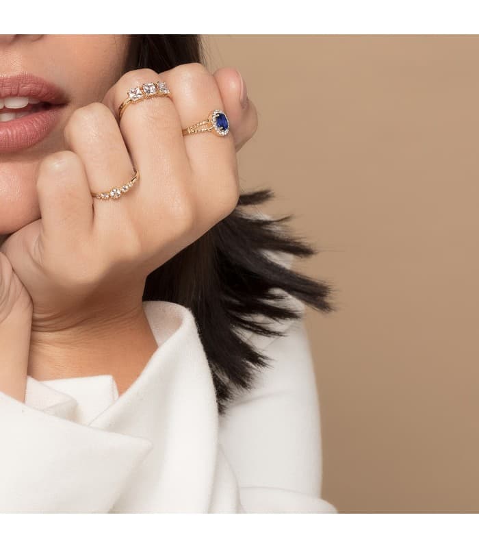 Anillo Corona Oro amarillo 18K sortija diseño de tiara de oro con piedras