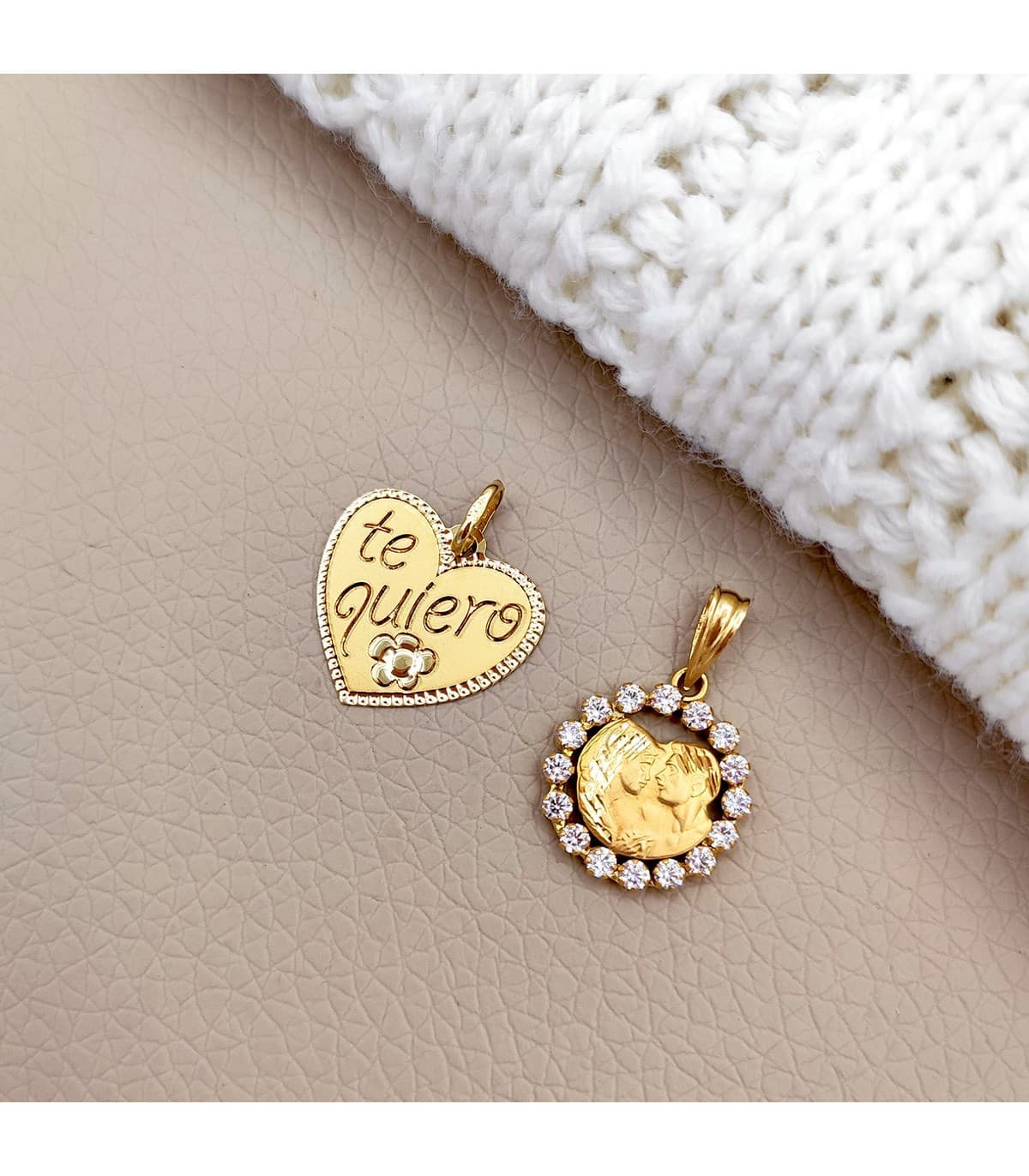 Ciondolo Cuore 18 Kt «Te quiero» (Ti amo) 15 mm