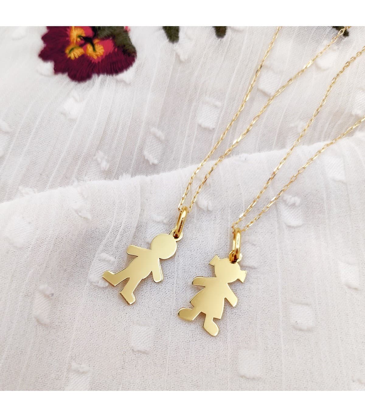 Collar personalizado silueta niño Oro 18K colgante mama, regalos para el dia de la madre