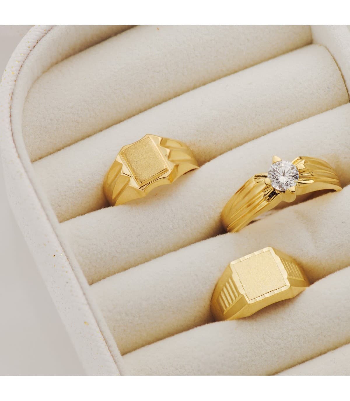 Sello hombre Marcelo Amarillo Oro 18K macizo