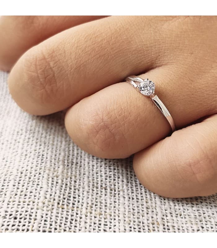 Solitaire blanc Isabelle 18 Carats