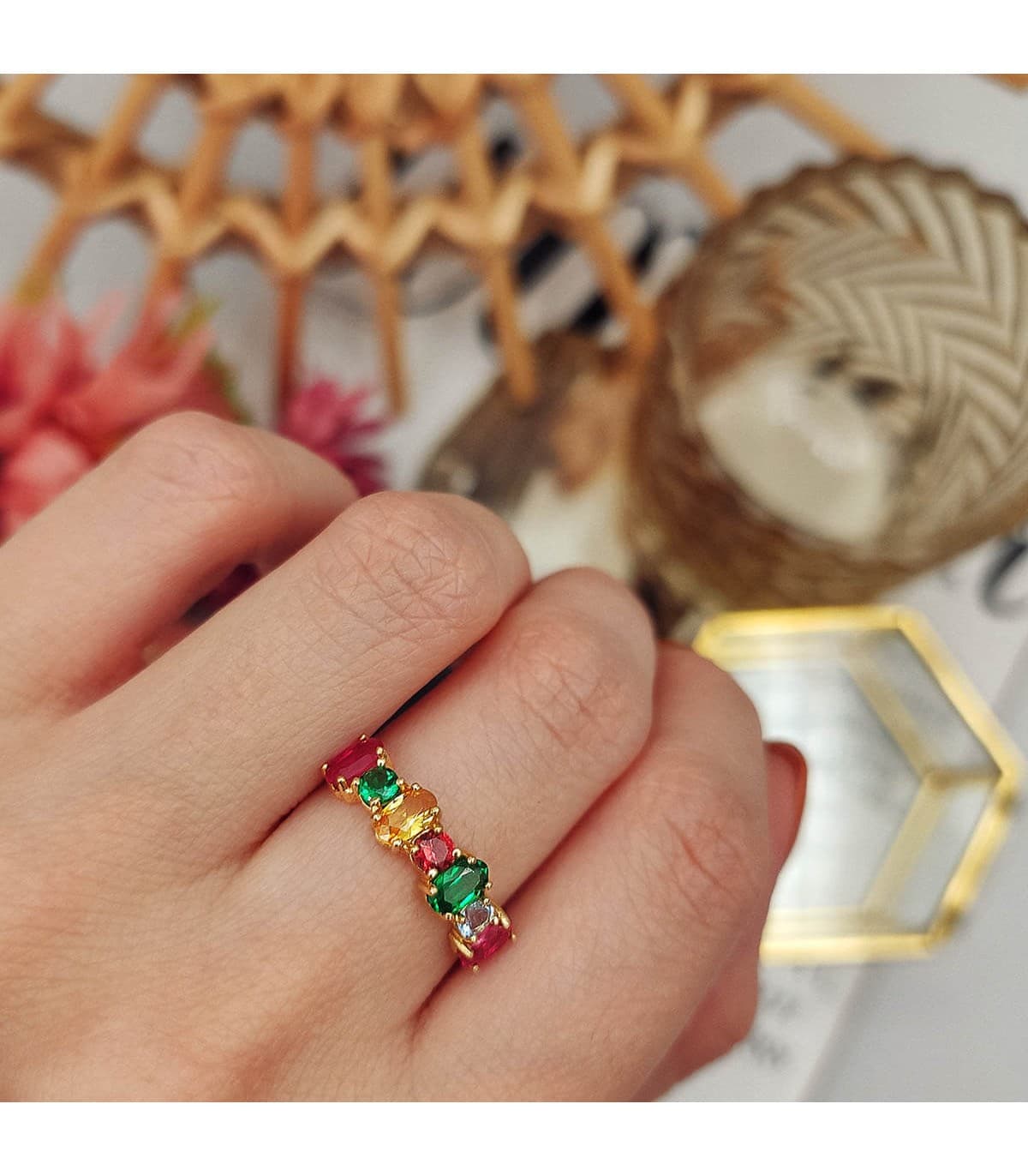 Anillo Piedras Multicolor Oro Amarillo 18K | sortija para mujer con piedras de colores | anillo tresillo