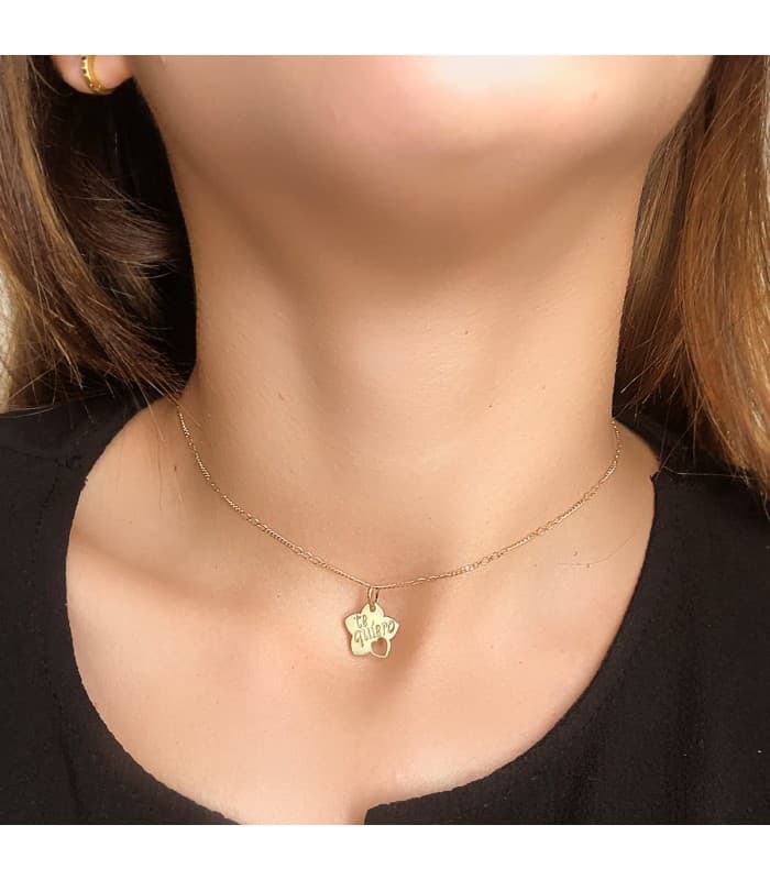 Ciondolo Fiore San Valentino oro 18kt Ti amo, piastrina 15 mm, lavorazione a lastra