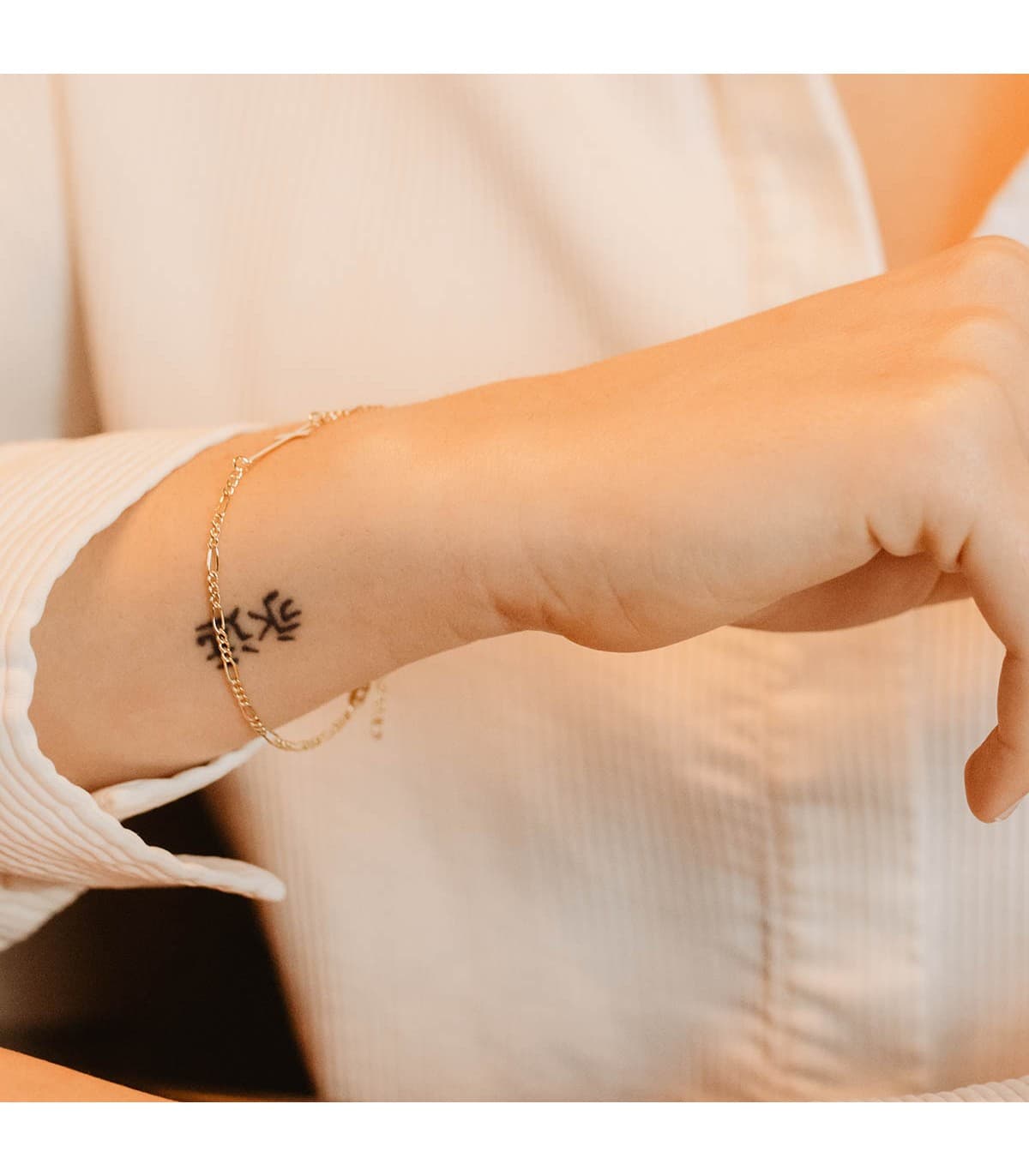 Pulsera Cruz oro amarillo Macarena 18 Ktes