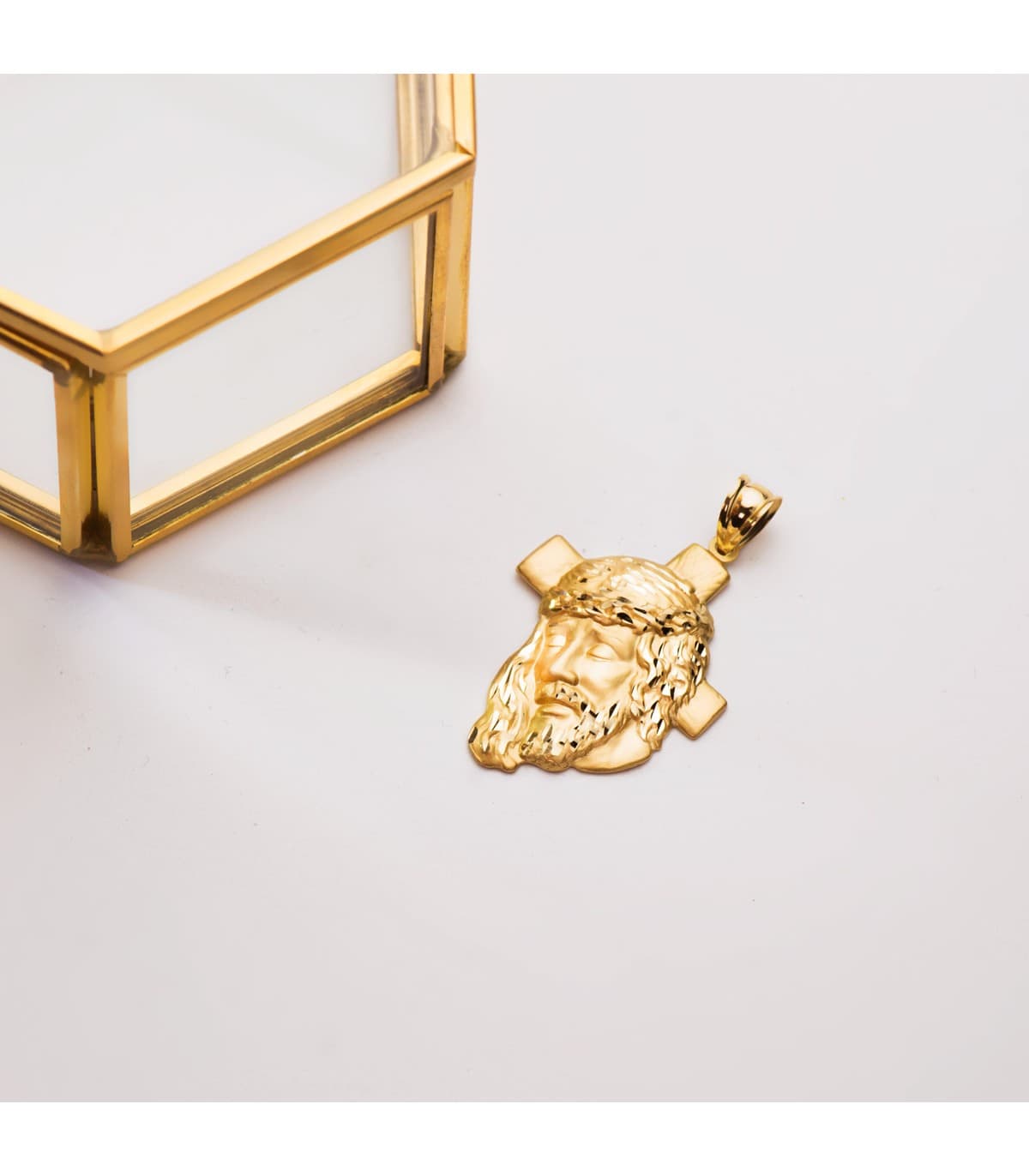 Jesus Anhänger Gelbgold 18 Karat P7147-335