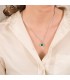 Colgante en oro blanco para mujer con piedra esmeralda colombiana. Modelo Galadriel. Colgante con diamantes.