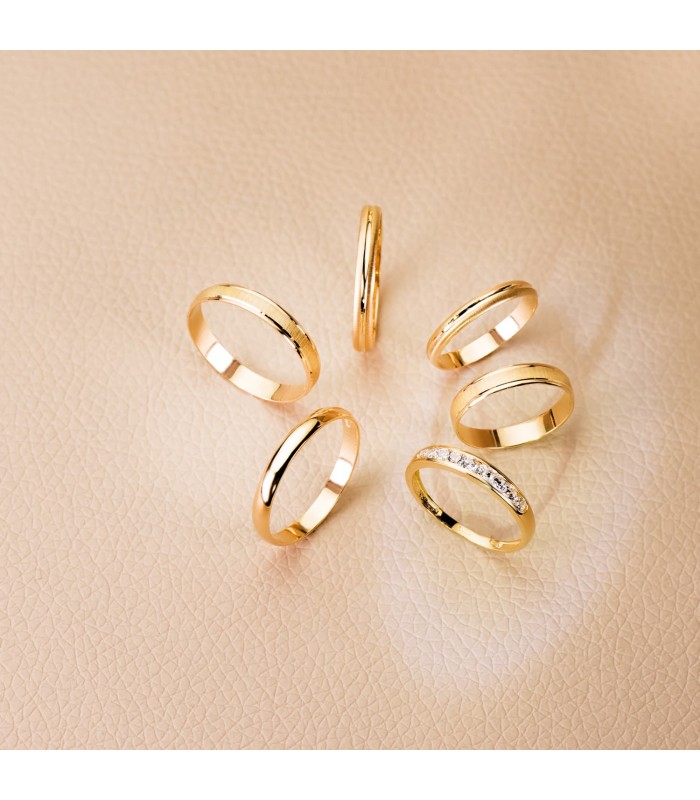Bague Clarissa pour mariage. Or jaune 18 carats. Gravure gratuite.