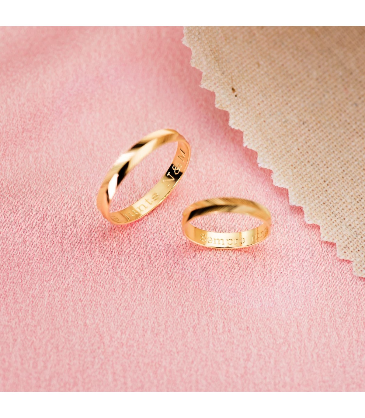 Anillos de compromiso oro 18 kilates. Alianza San Gimignano 3.5 mm. Alda Joyeros.