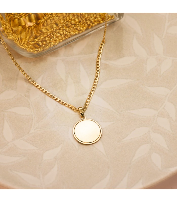 Médaille Vierge nacre 18 K