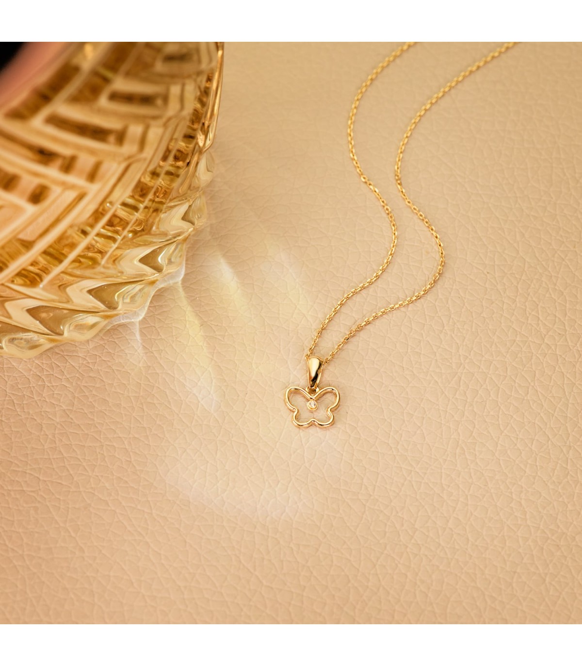 Pendentif pour Femme Slim Butterfly Or 18K 9 mm