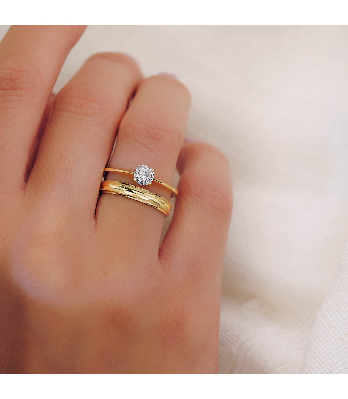 Anello di matrimonio Bari oro giallo 18Kt. Fede nuziale oro giallo. Alda Joyeros.