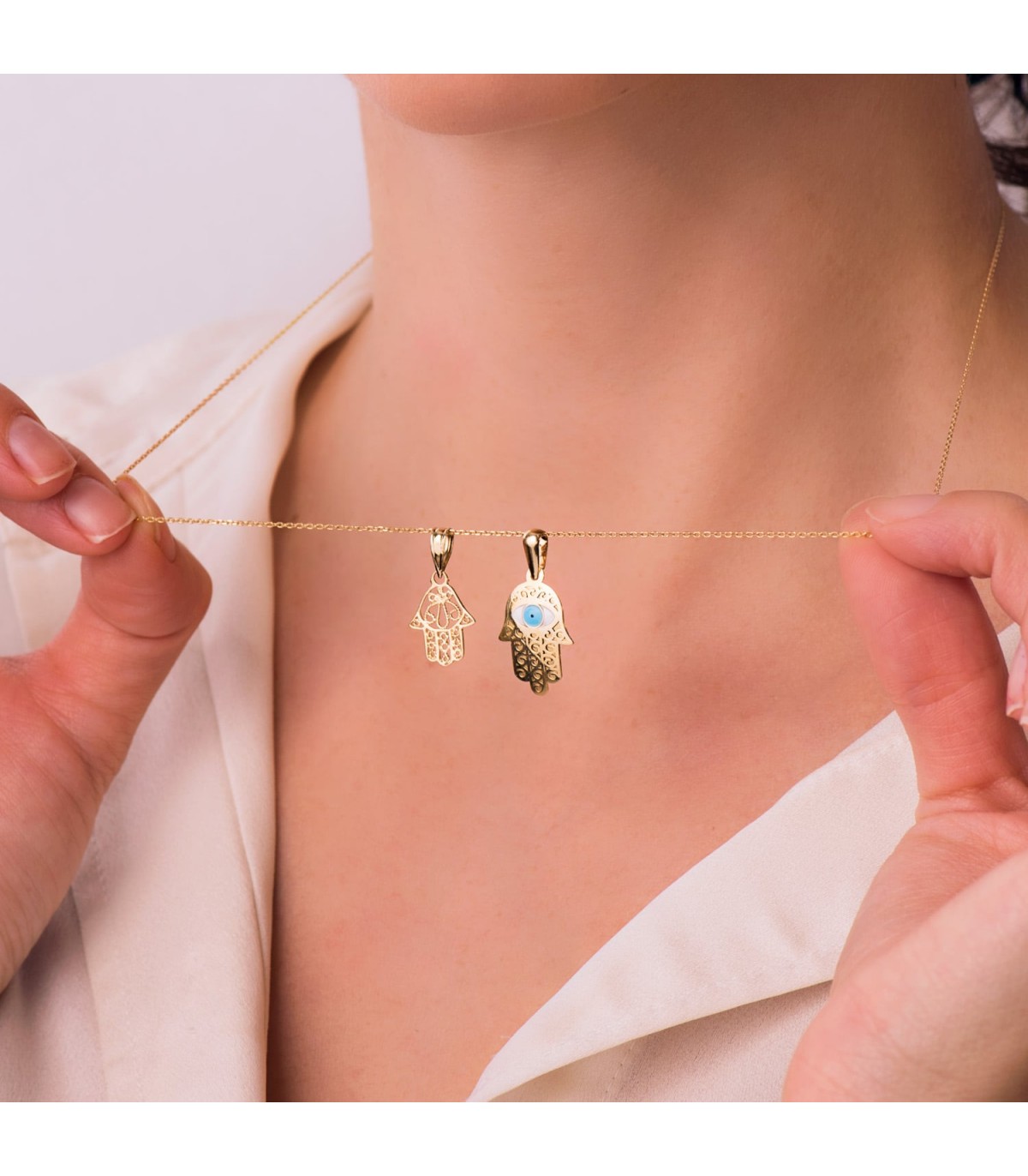 Pendentif Main de Fatma 18 Carats, porte-bonheur en filigrane - Colliers femme