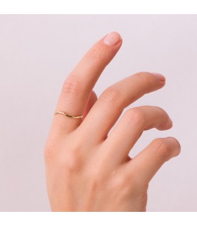 Anello da donna in oro giallo 18 carati. Anello con diamanti. Gioielli online.