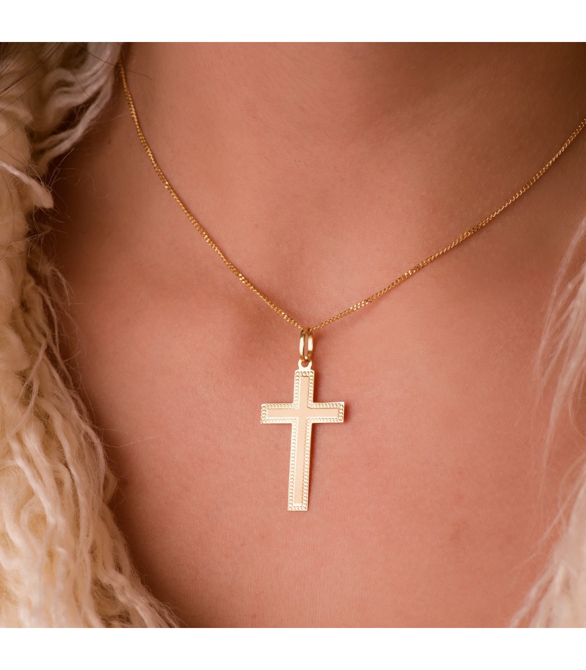 Ciondolo a croce rettangolare oro 750 35mm, lavorazione a lastra diamantata – Crocifisso per donna e uomo