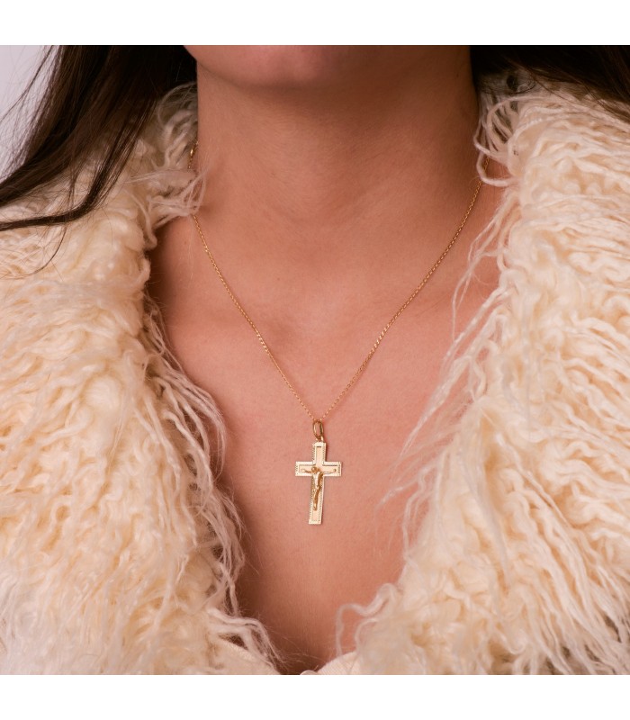 Croix Rectangulaire Christ Or 18 Carats facettée