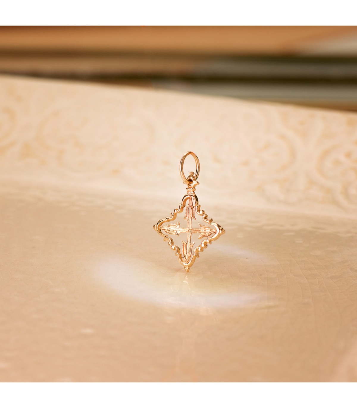 Colgante Cruz Mallorquina Oro 18K 22mm - joyas online - joyería de oro