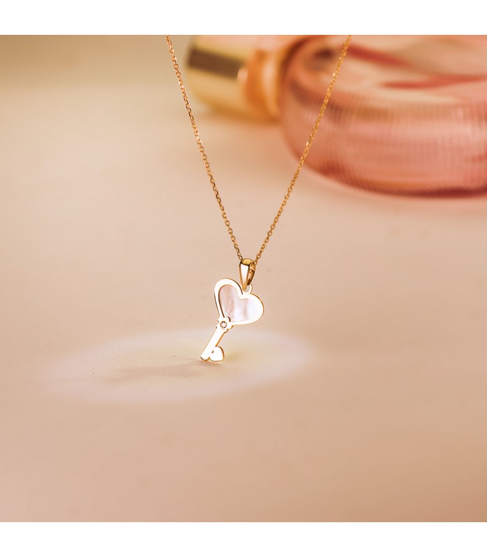 Colgante Llave Corazón Nácar Oro 18K - colgantes enamorados - colgante pareja