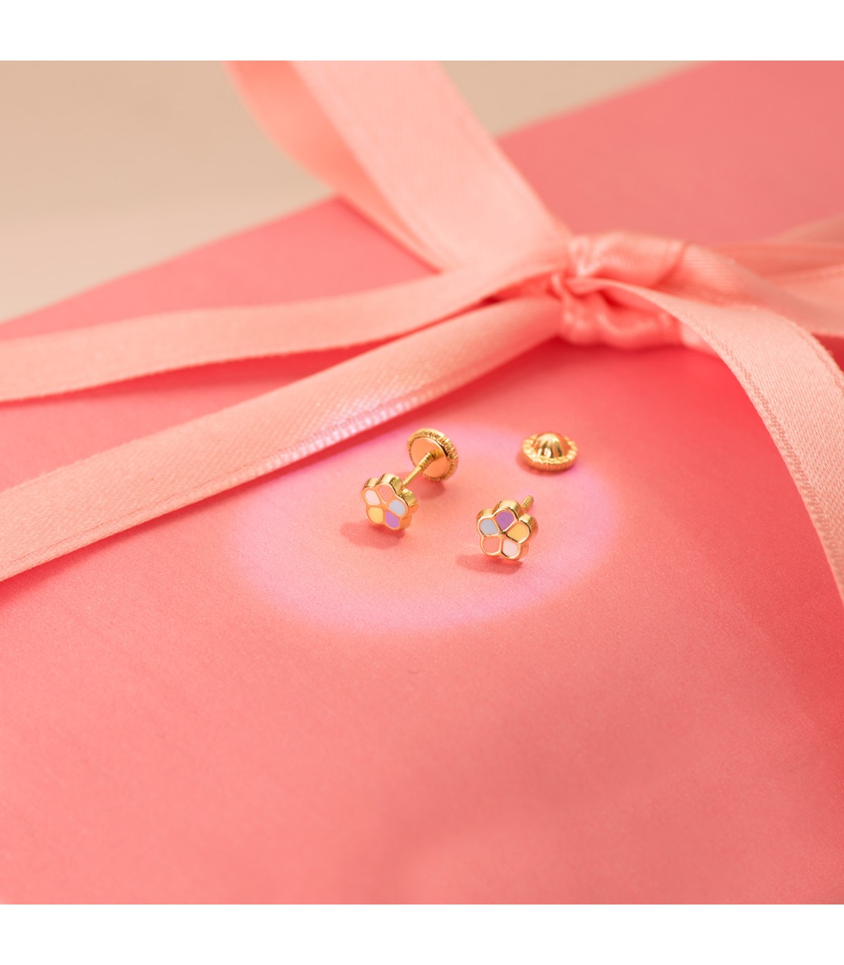 Clous d'oreilles Or 18K Fleur couleur 5 mm