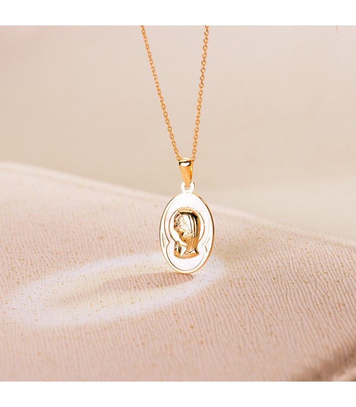 Medalla Nácar Oval Virgen Niña Oro 18 K 19 mm - medallas para comunión - colgante personalizable