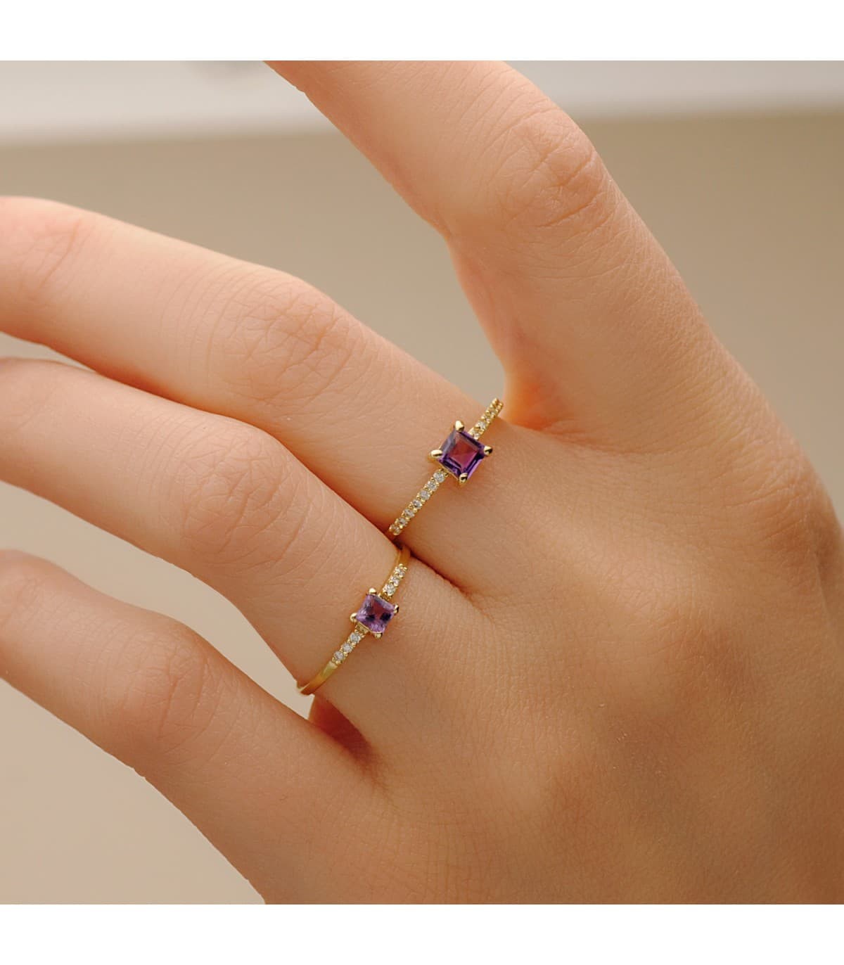 Anillo con amatista, piedras preciosas y diamantes - Anillo Streep Oro 18 Kilates