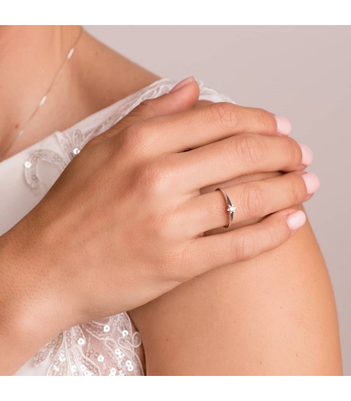 Bague solitaire or Amalfi 0.10 ct. Bague pour femme demande en mariage. Alda Joyeros.