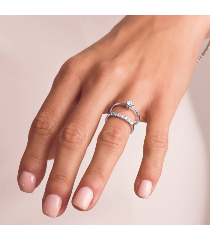Anillo de compromiso novia Grattia diamante 0.10 quilates. Anillo de pedida oro blanco 18 kilates.