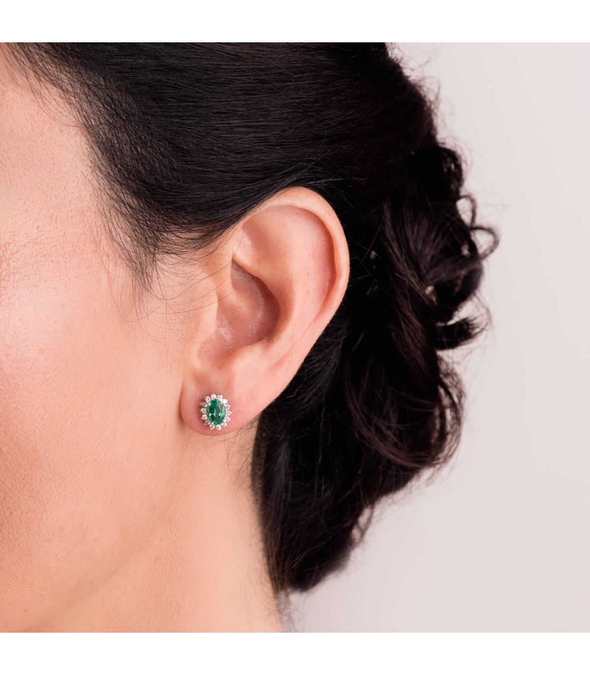 Boucles d'oreilles Jasmin 0.28 Ct. Or 18 K Émeraude 0.39 Ct.