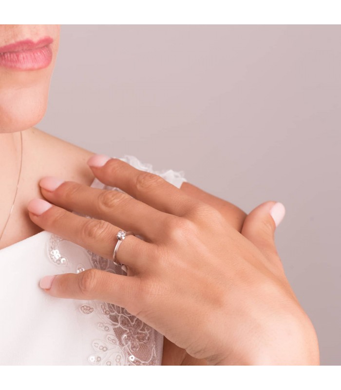 Bague solitaire or Veronessi 18 Kt. Bague de fiançailles or blanc. Bijouterie en ligne.