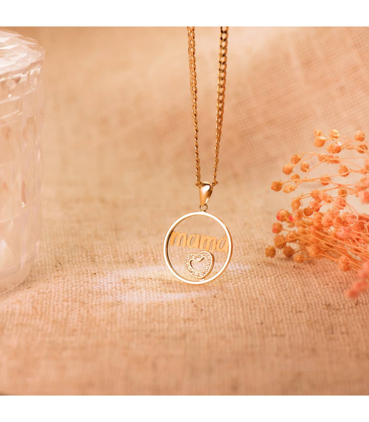 Ciondolo MAMA oro 18 carati traforato con zirconi e cuore, 20 mm