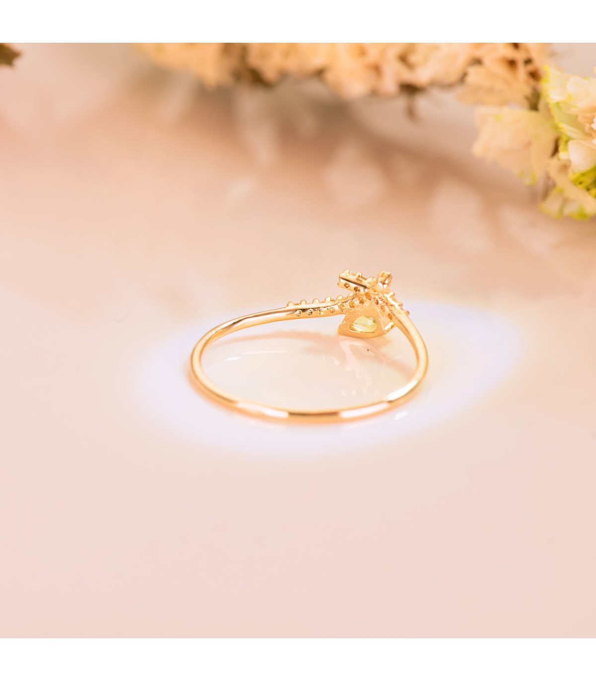Anillo Meraki Oro 18K Lazo Peridoto - sortijas de mujer - anillos con piedras preciosas