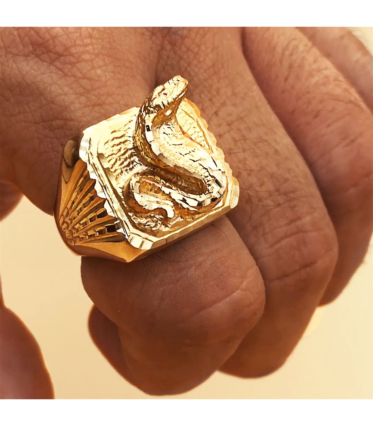 Sello de hombre Serpiente Oro Amarillo 18K | anillos de hombre | comprar regalos en joyería online