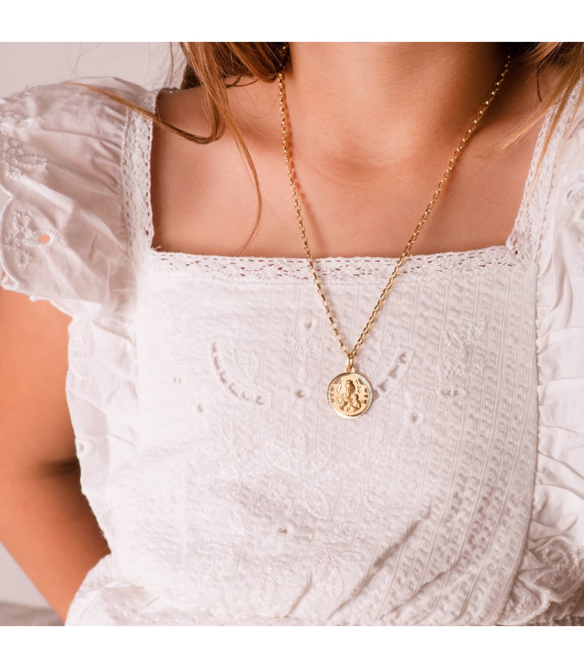 Medalla Virgen Carmen Oro 18K 18mm Calada