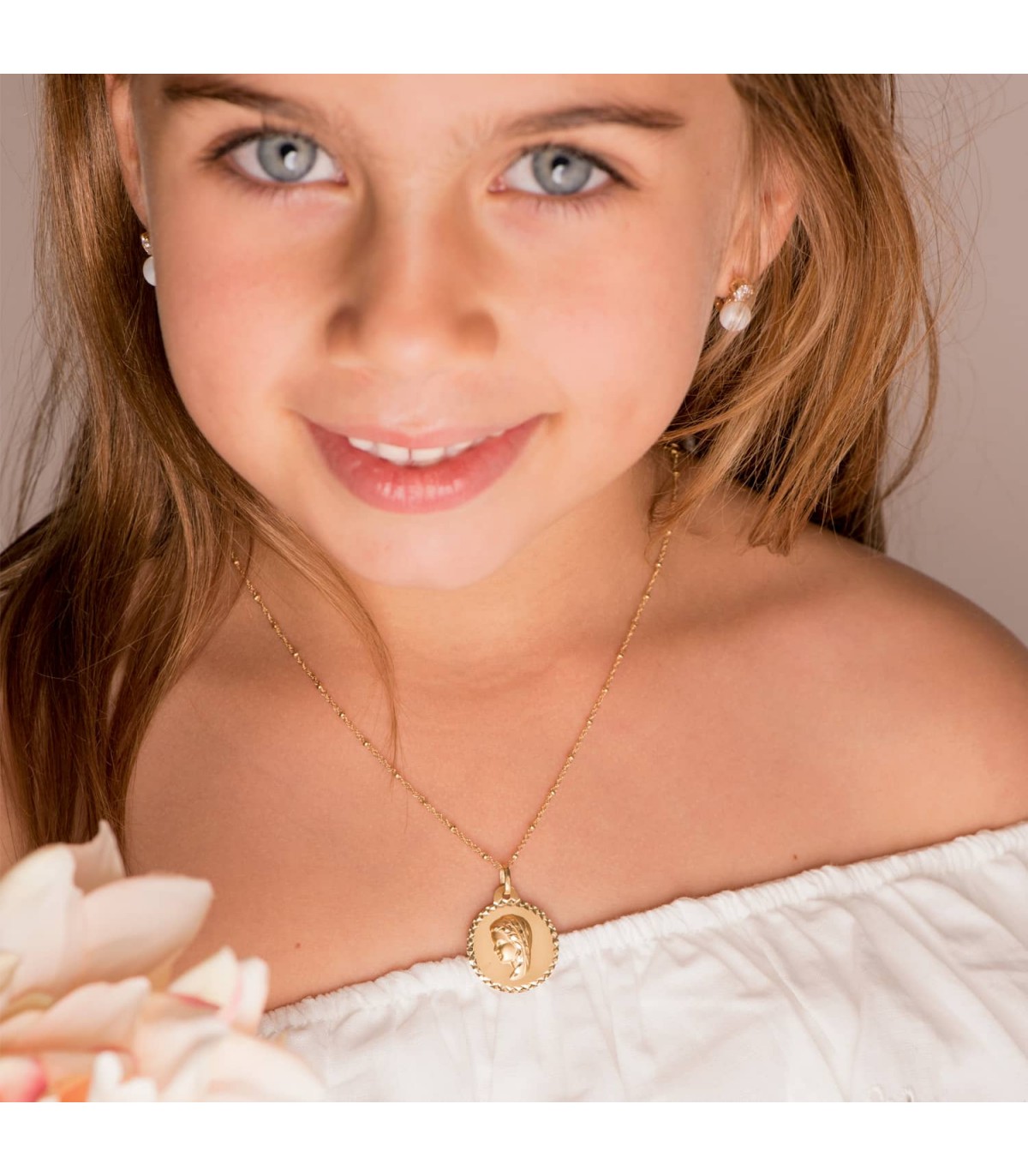 Médaille Vierge Fille Striée Or Jaune 18 K 20 MM