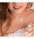 Medalla Nácar Oval Virgen Niña Oro 18 K 19 mm - medallas para comunión - colgante personalizable