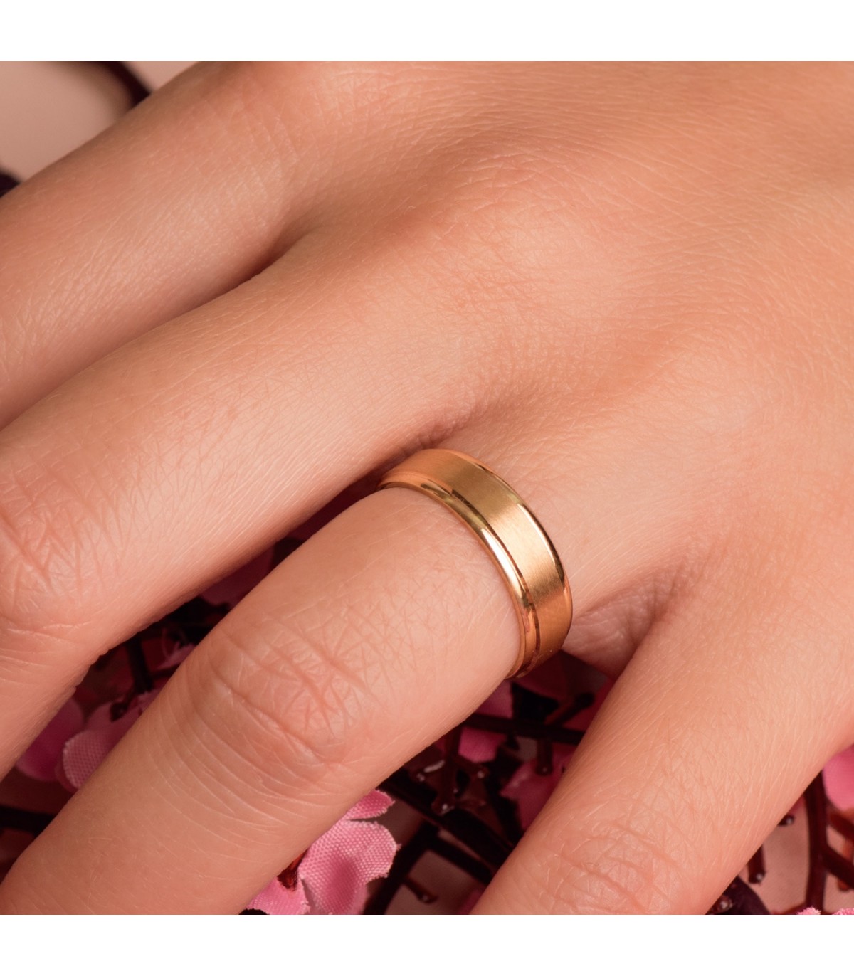 Fede nuziale in oro giallo 750 millesimi. Anello Napoli donna. Gioielli online.
