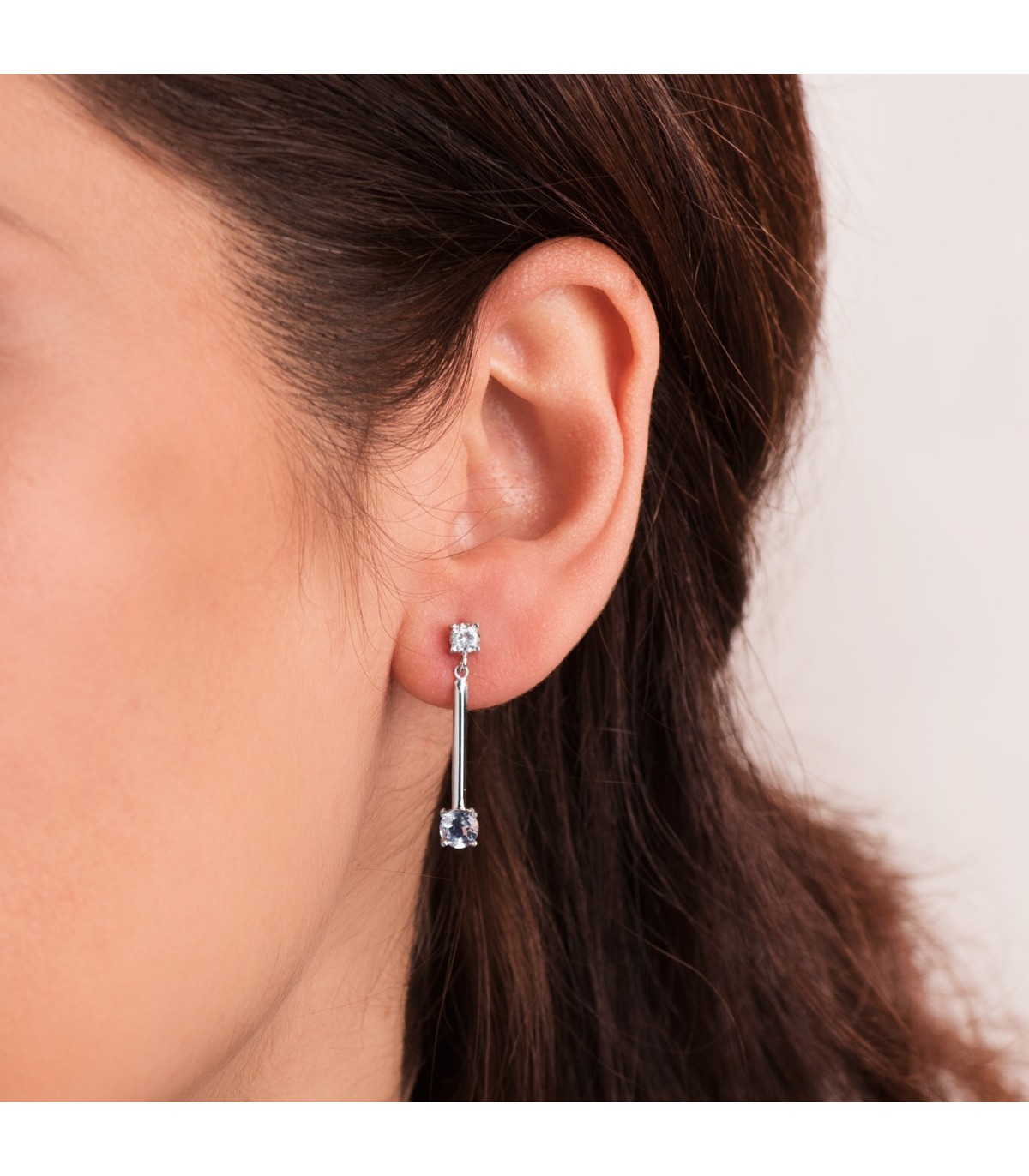Pendientes Novia Lucero Oro 18K  Topacio Azul | pendientes con piedras semipreciosas | comprar online joyas de oro