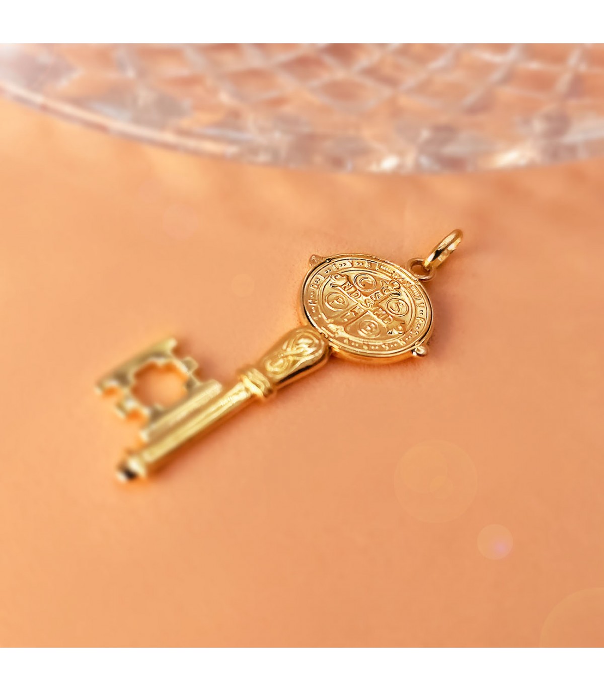 Pendentif Clé Saint-Benoît - Médailles religieuses or 18 carat