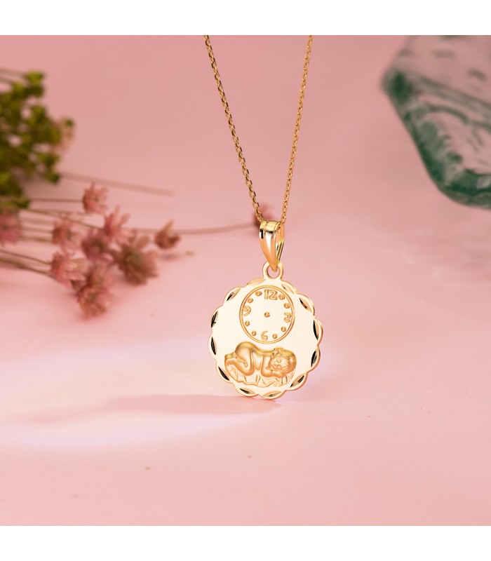 Medalla  niño y reloj hojas oro 18ktes