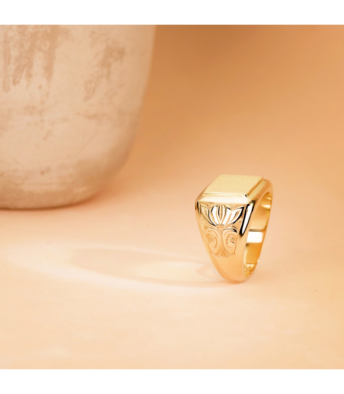 sello de oro amarillo
