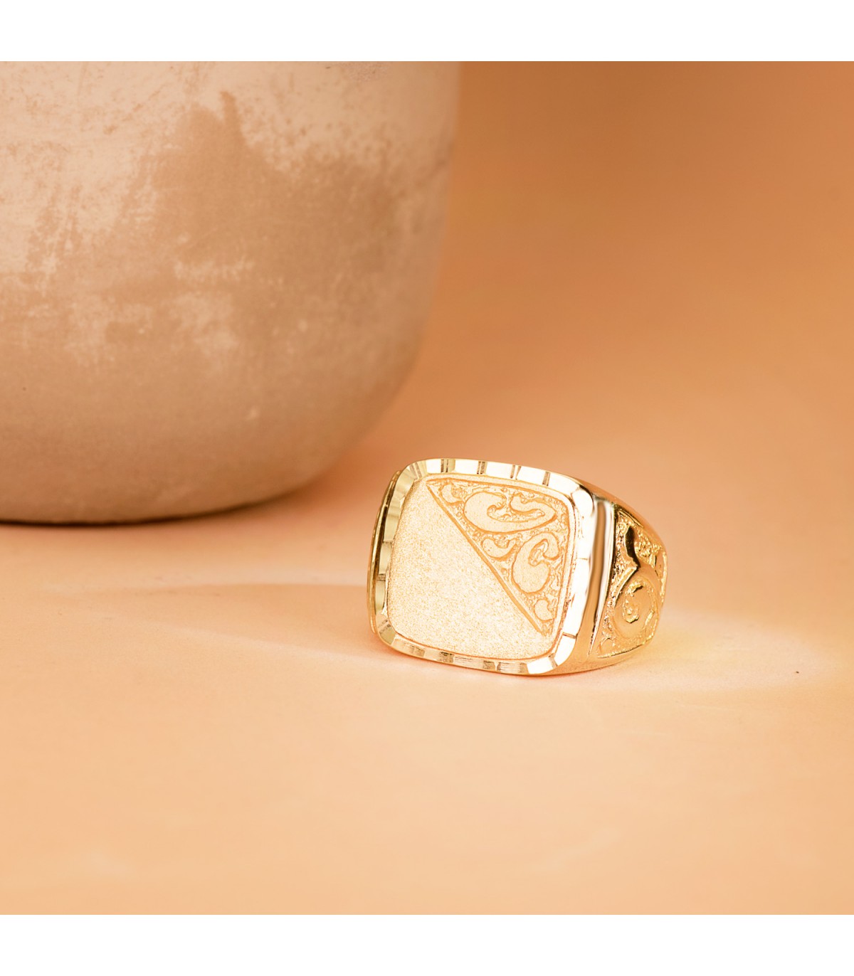 sello de oro macizo