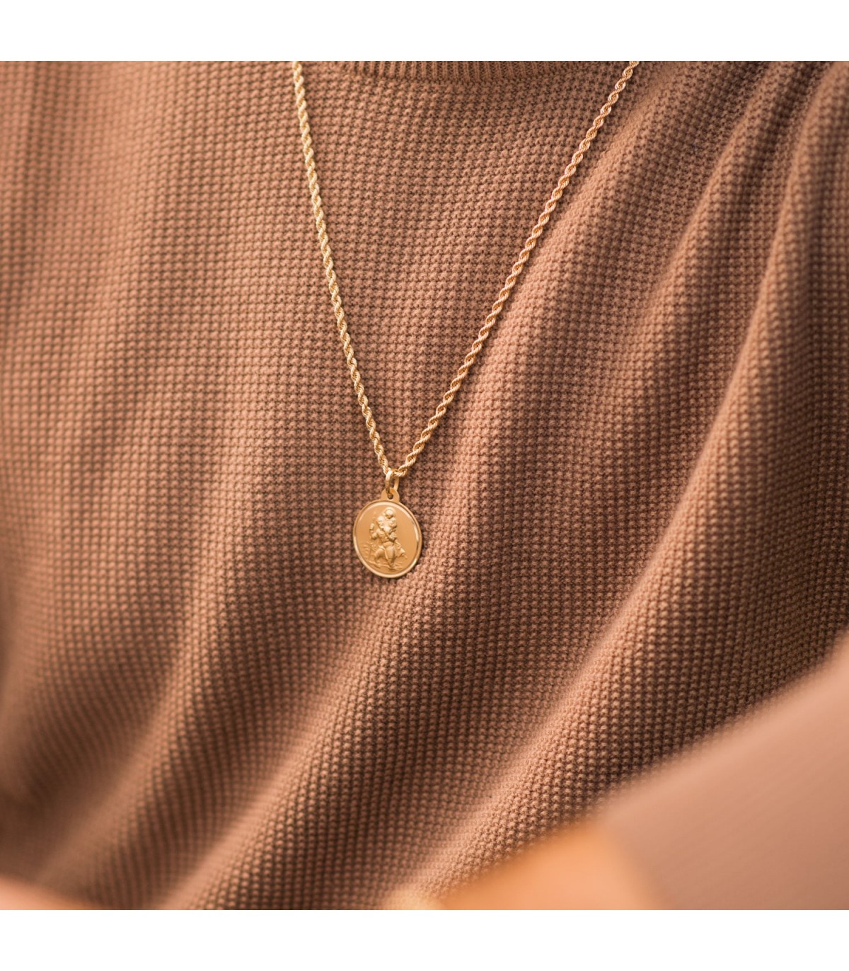 Medaglia di San Cristoforo per uomo in Oro giallo 750 con retro liscio da incidere.