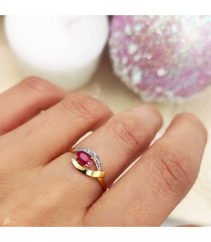 Anillo de mujer Rubí Oro bicolor 18K. Piedras finas y semipreciosas.
