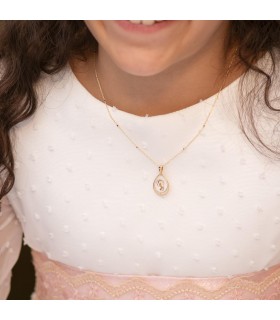 medalla virgen niña