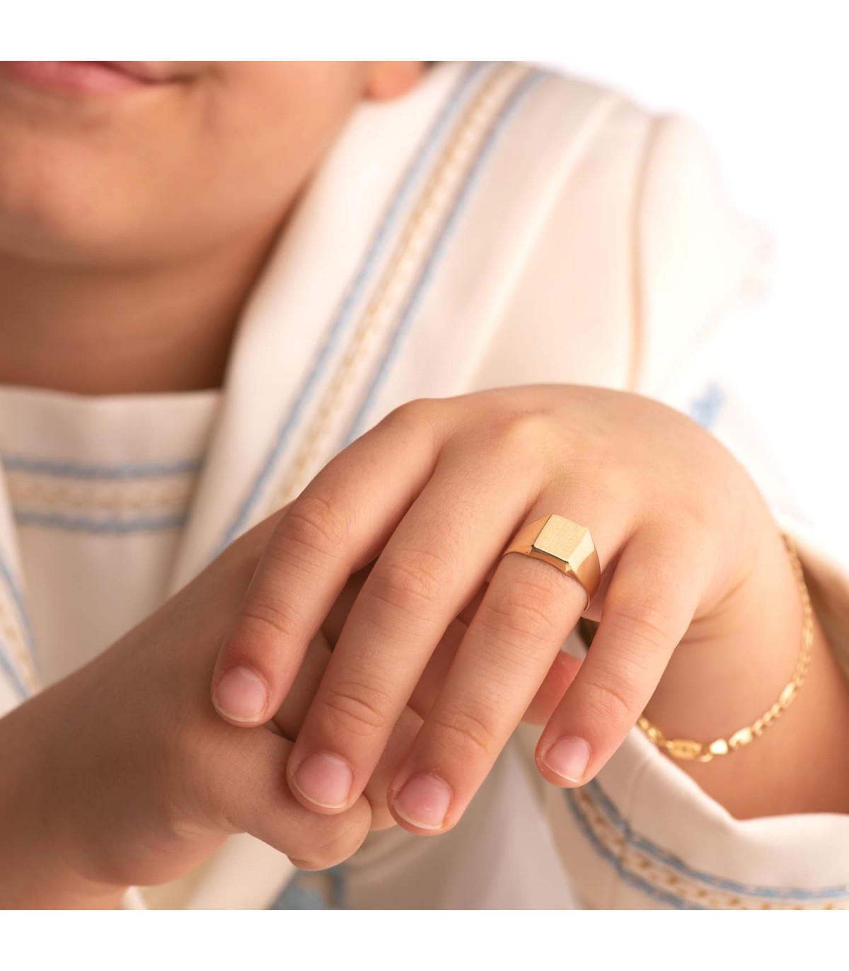Anello chevalier Oscar oro 18 Kt