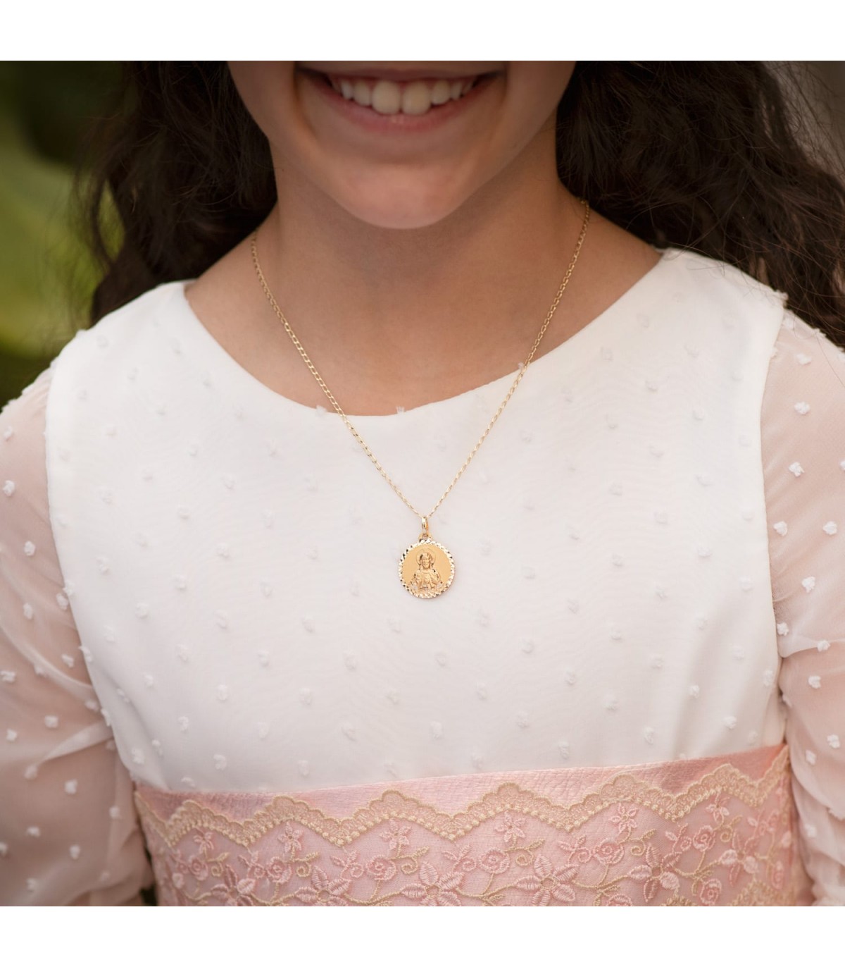 medalla cristo de oro