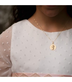 medalla virgen niña