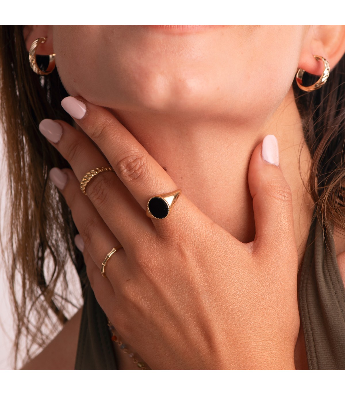 Anello con onice nero ovale in oro 18kt - Chevalier da donna e anelli con pietre